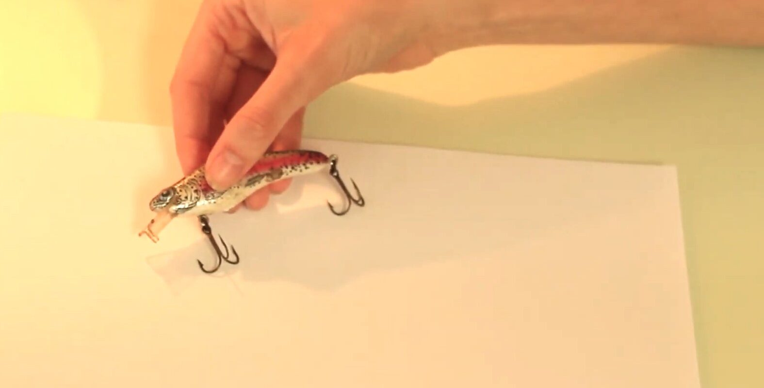 Video lessons on fishing lures, hooks and tackle boxes.